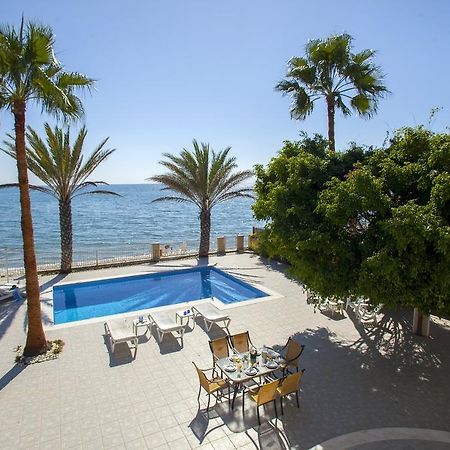 Meneou Beachfront Villa Sunset Perivolia Værelse billede